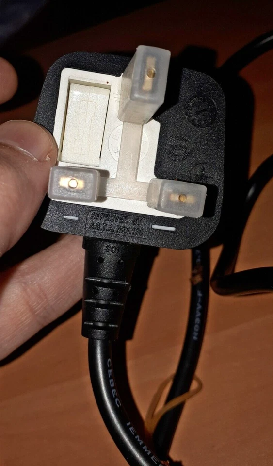 Volex Safety Power Cord H03VV-F 2.5A 250V - Image 3 of 4