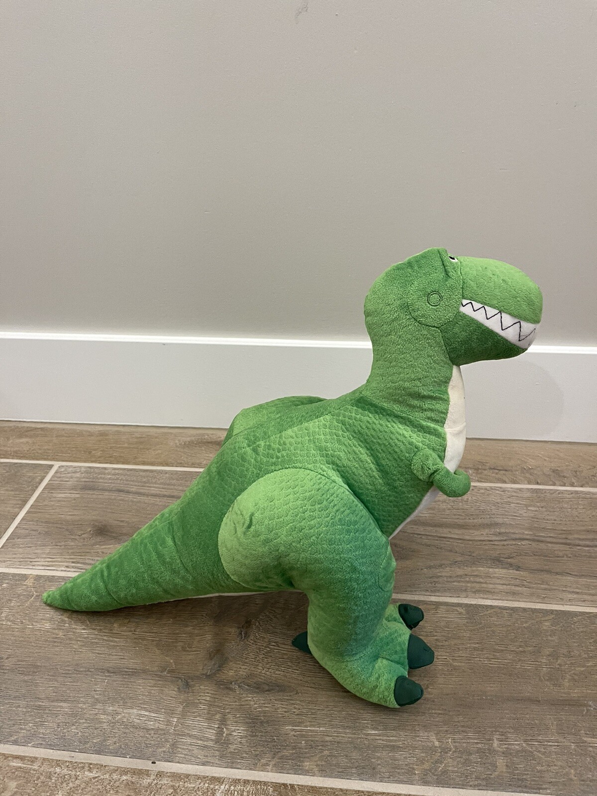 Picture 2 of 5