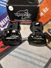 Venzo Professional Bike Pedal / Open Box To Show Item Box Has Small Damage