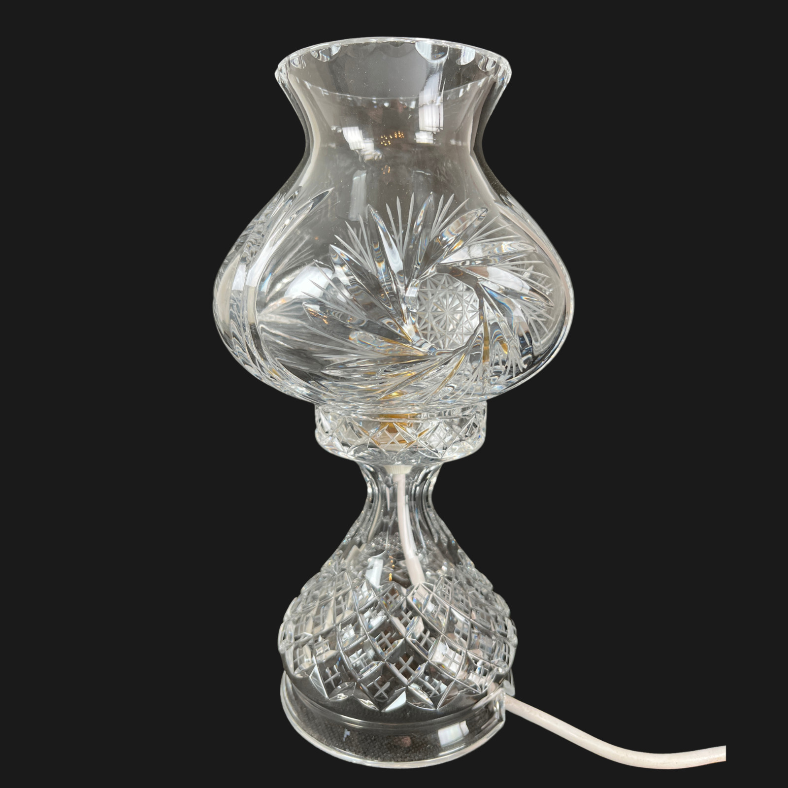 Vintage Cut Crystal Table Lamp Hurricane Style Starburst Pattern Glass Lamp 28cm image 7