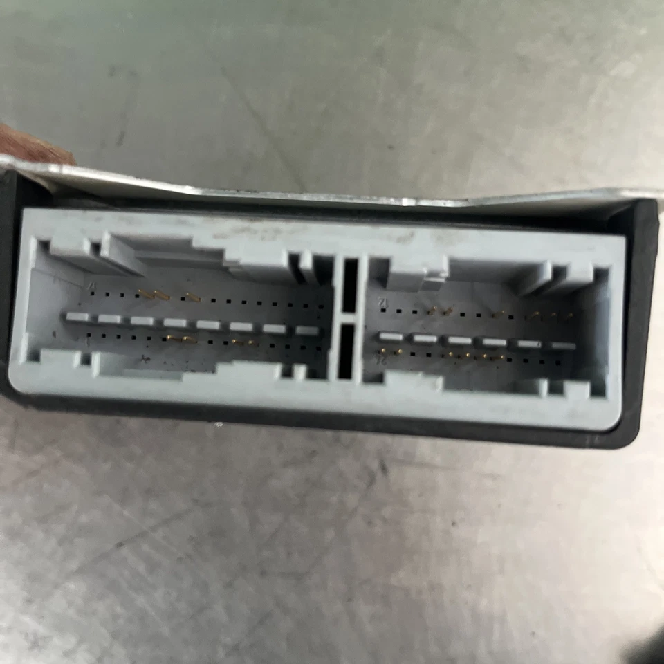 Centralina Airbag Bosch per Fiat Doblò cod: 0285010857 - Immagine 3 di 4