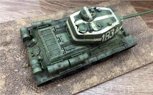 FOV Soviet T-34/85 Batalla de Berlín Ciudad Vieja Pintura NO.183 1/32 TANQUE DIECAST - Imagen 3 de 8