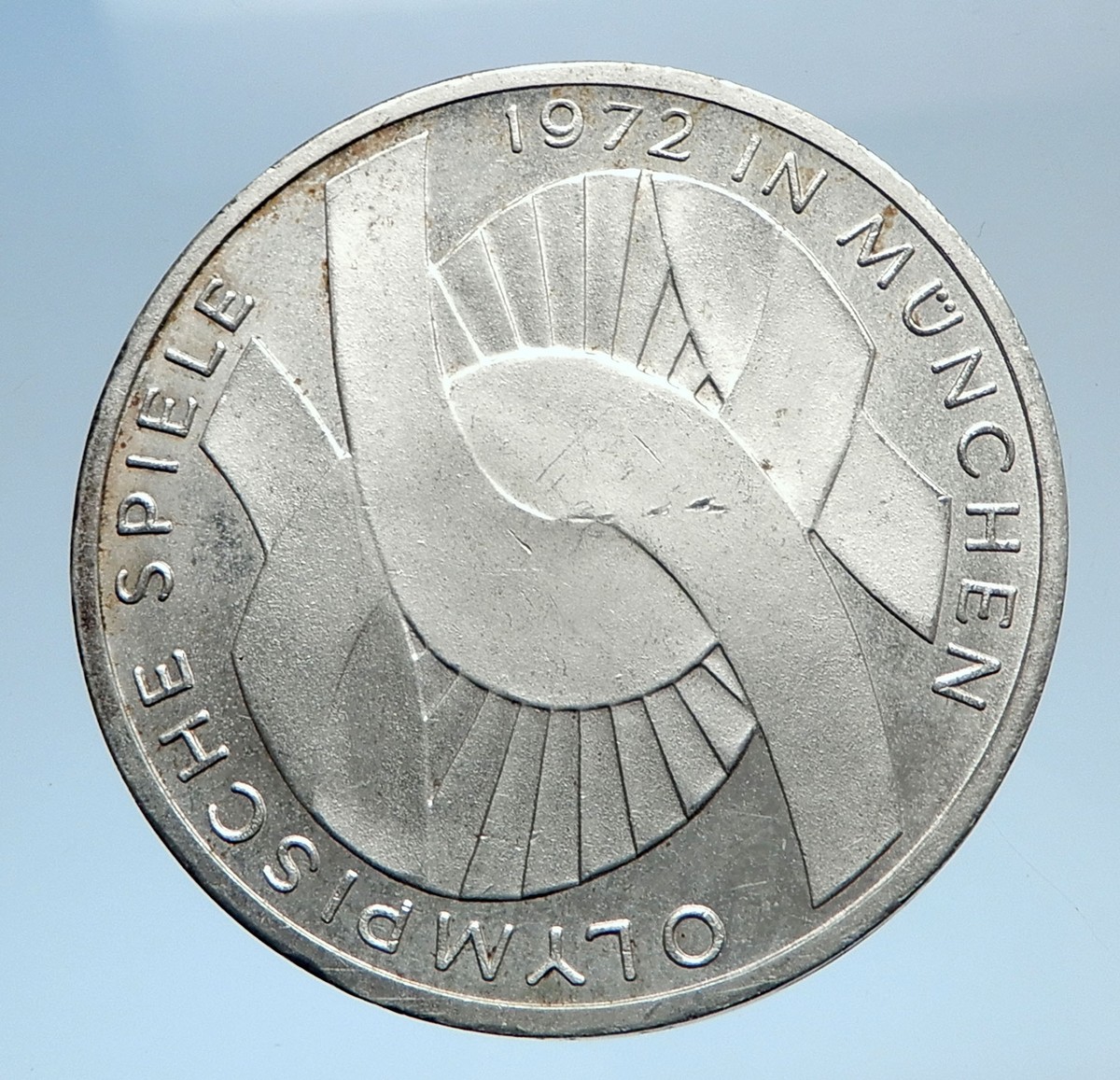 1972 Munich Olympics 五輪 公式記念メダル 10K 17.5 JAPAN MINT] Mint 1972 Munich Olympics Commemorative Medals
