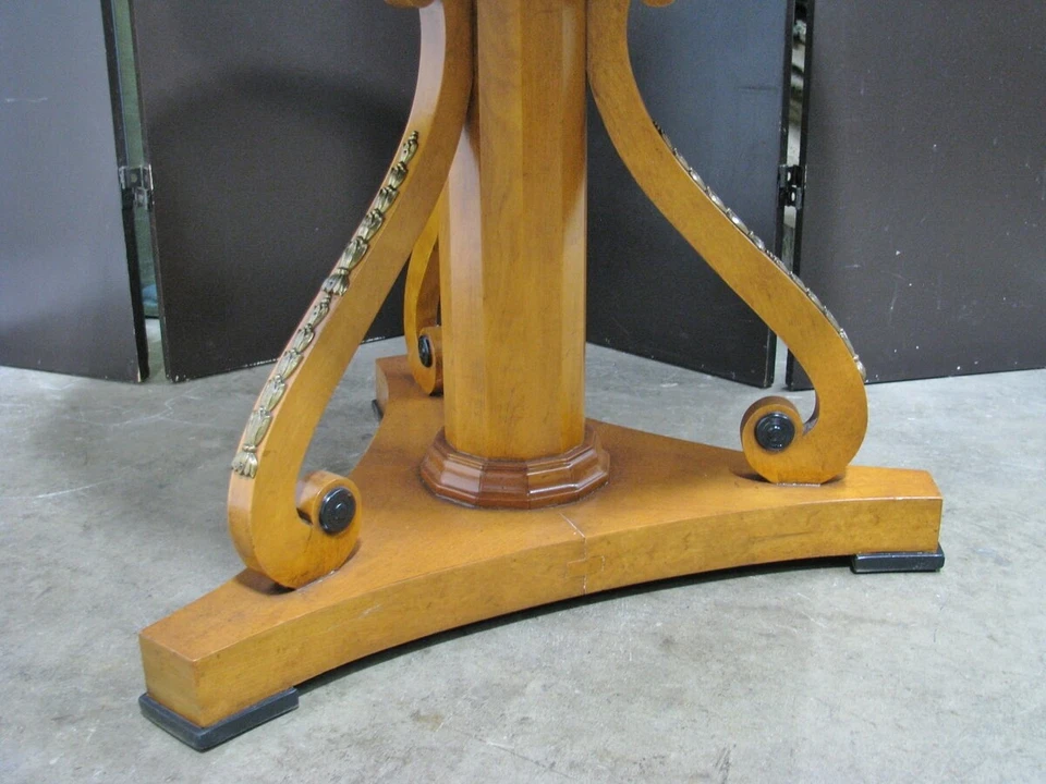 Lámpara de mesa Empire/Biedermeier Cherry personalizada de alta gama; interiores Richard Plumer Foto 4 de 4