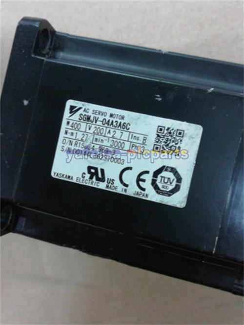 one Yaskawa SGMJV-04A3A6C Servo Motor Used
