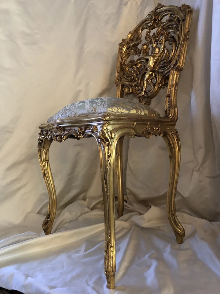 Par de sillas chinoiserie mono Luis XV del siglo XVIII esculpidas madera dorada, seda Foto 4 de 4