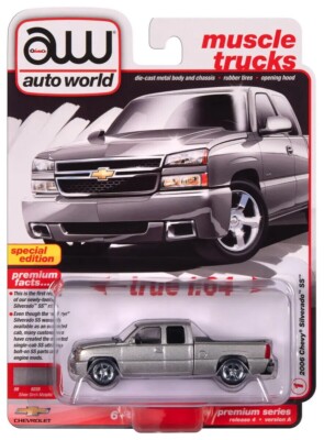 Auto World AWSP163-A 1/64 2006 Chevy Silverado SS silber (B11)