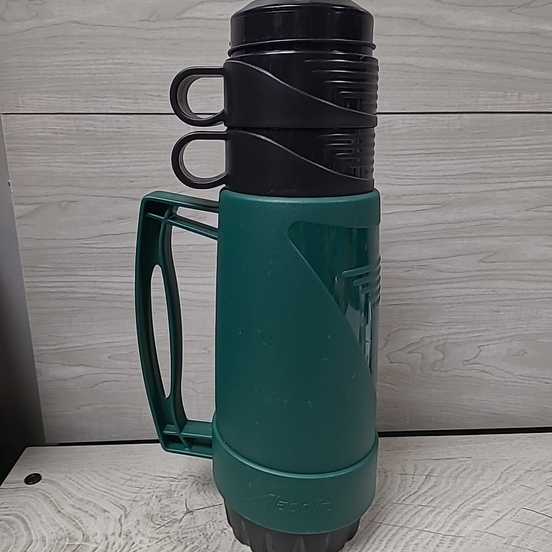 Aladdin Plastic Thermos 1 Liter Green Black Screw On Cups VGC Pre