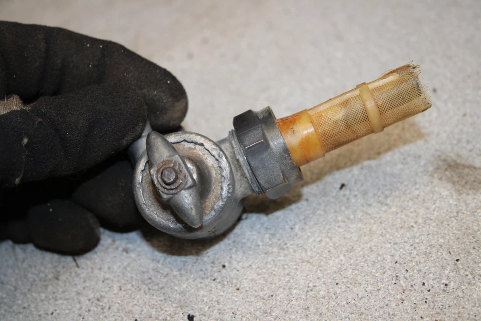 1972 Harley-Davidson SX Sprint 350 Aermacchi бензобак топлива PETCOCK Q9-2565.XZ - Изображение 2 из 4