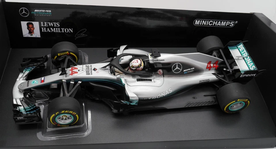 Minichamps Mercedes W09 L Hamilton 2018 Weltmeister Maßstab 1:18 F1 - Bild 2 von 4