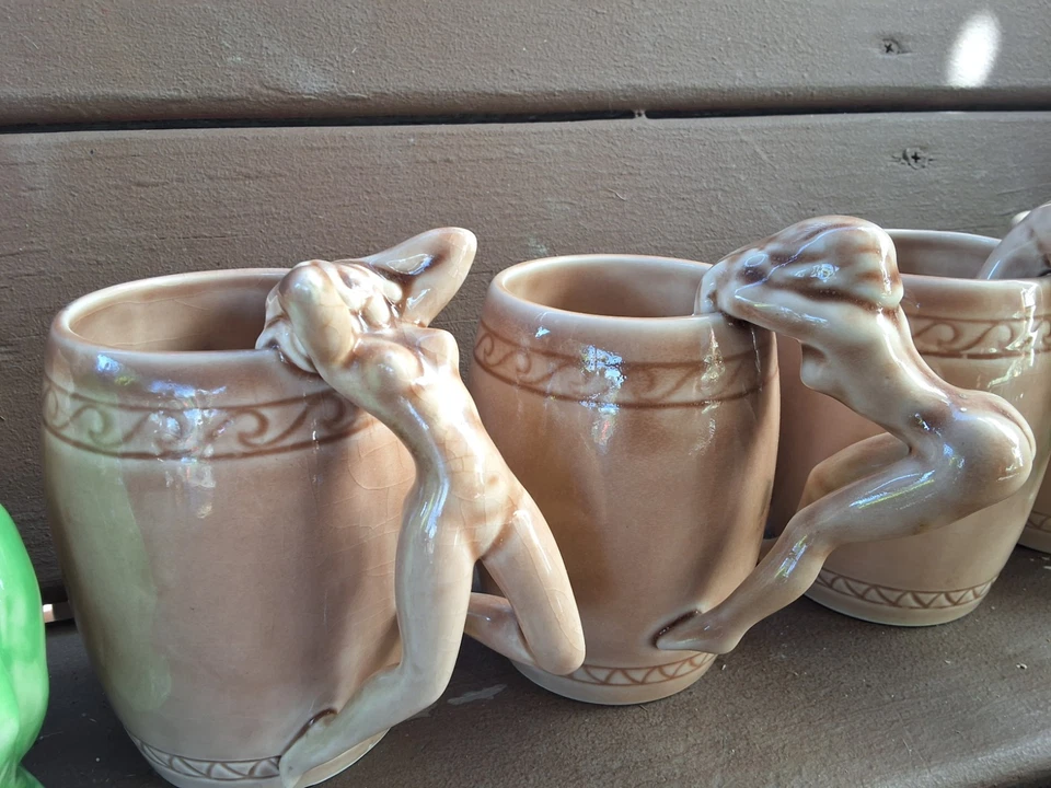 Juego De Colección De 6 Tazas Dorothy Kindell Estilo Tira Broma Vestido Verde y Vajilla Desnuda Foto 3 de 4