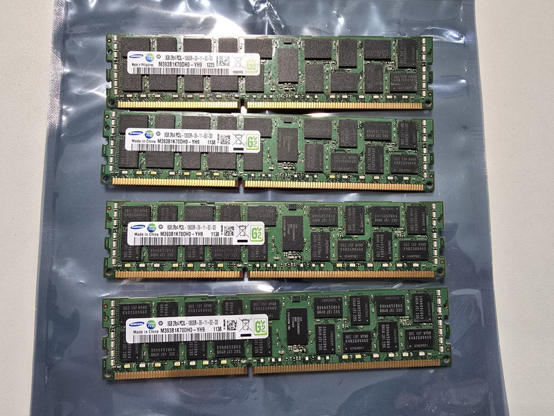 32GB (4 x 8GB) Samsung M393B1K70CH0-YH9 PC3L-10600R DDR3-1333 ECC DIMM