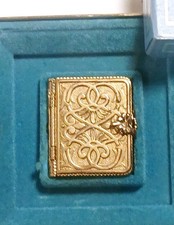 Vintage 1970s Avon Memory Book Glace Gold Ton...