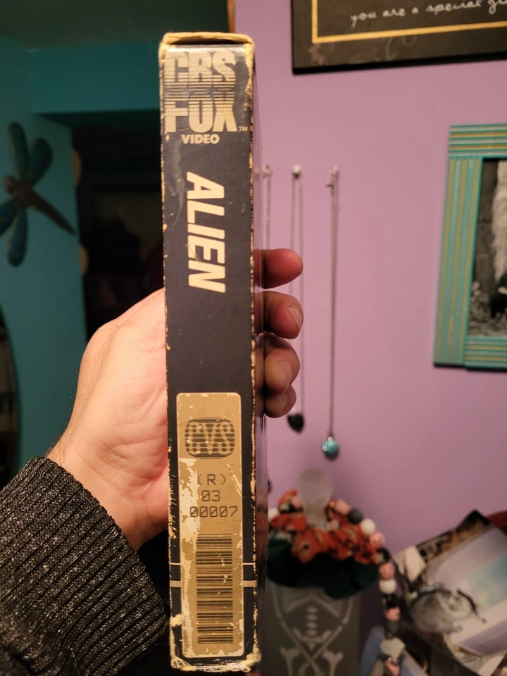 Alien VHS (1979) CBS Fox Video Red Label 1984 (Rare) - Image 3 of 4