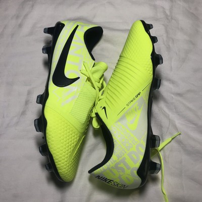 Botas de Fútbol Nike Phantom Venom Elite Tech Craft FG .