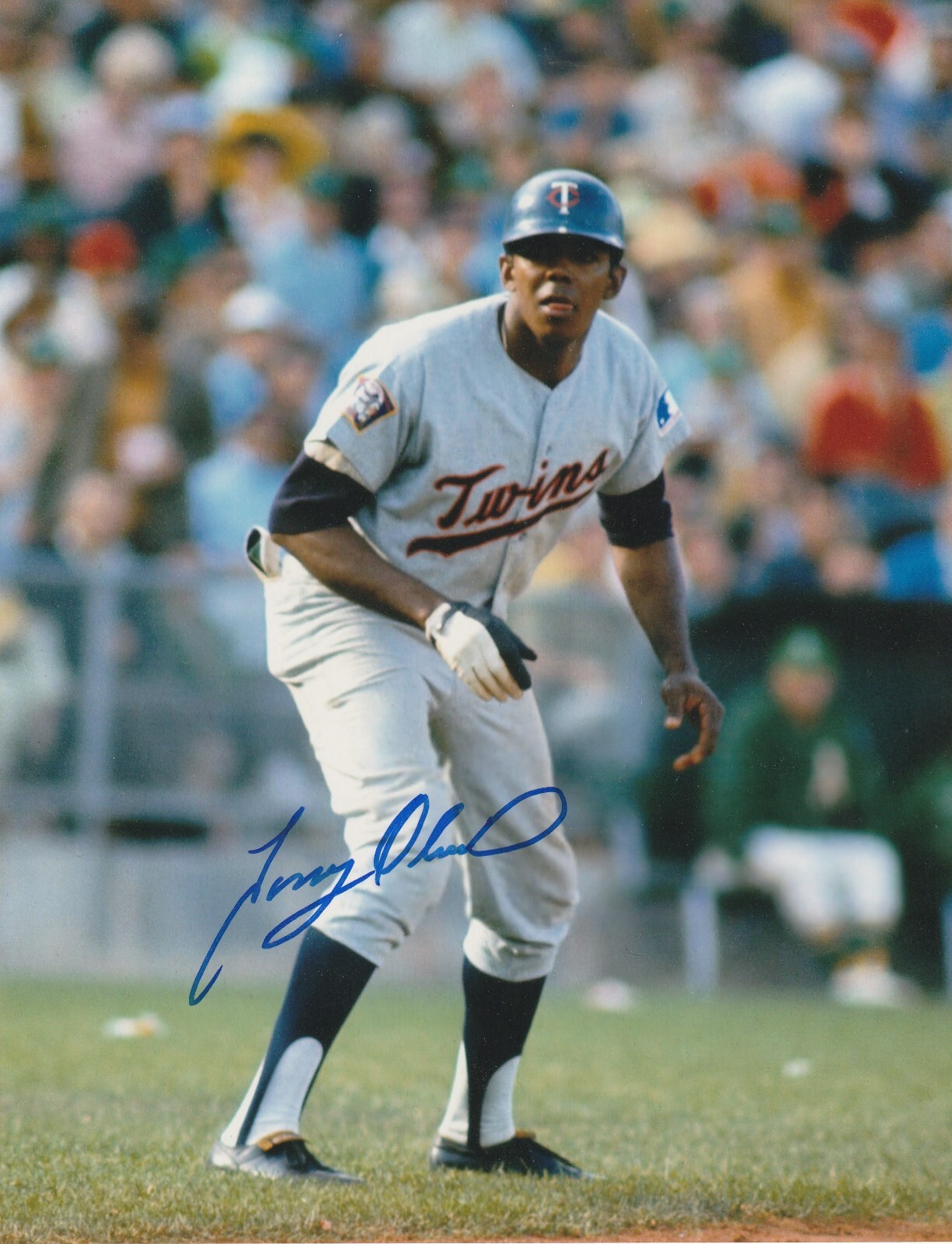 TONY OLIVA MINNESOTA TWINS ACTION SIGNED 8x10 