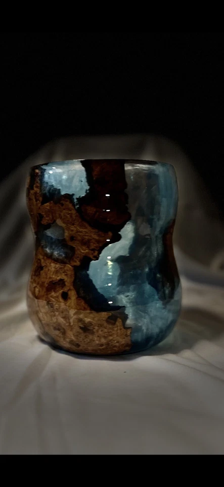 Jarrón epoxi Cherry Burl/Whitetail Studios Wood Works Hecho en EE. UU. ¡PROPIEDAD DE VETERANOS! Foto 4 de 4