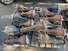 2009-2013 Subaru Forester 5-SPD M/T 4.11 rear diff differential carrier OEM