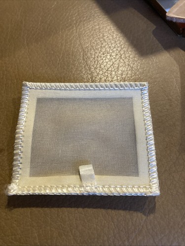 Vintage 1950’s Compact Mother of Pearl Gold Tone Metal Case, Mirror Puff Screen - Picture 12 of 13