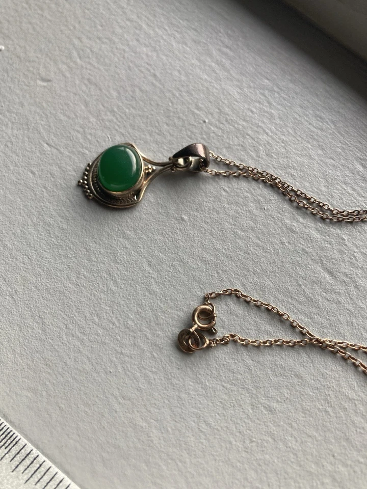 Collar de cadena colgante vintage de plata de ley 925 con colgante de ónix verde detallado Foto 4 de 4