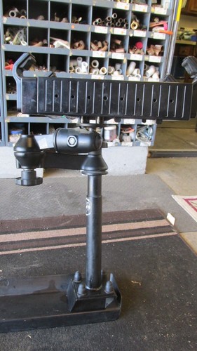 RAM Tough Tray - Laptop Stand With Floor Mount and Swivels - 第 5/7 張圖片