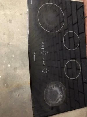Westinghouse 90cm Ceramic Glass Cooktop Works Perfectly