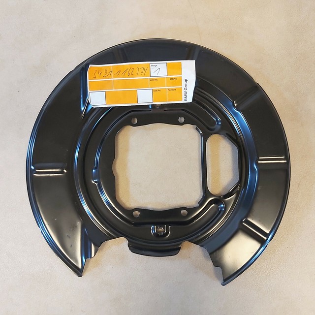 BMW E39 5 Series 525 528 530 540 Brake Dust Shield Rear Right Backing