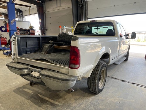 1999 Ford F250SD 4.30 Rear Axle Assembly S421B 182K - Picture 7 of 13