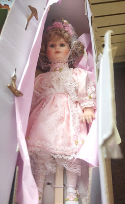 Franklin Mint Maryse Nicole Design 