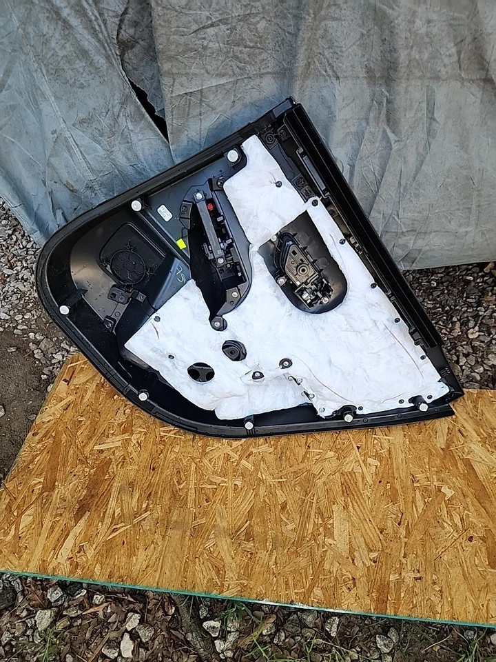 Panel puerta Nissan Sentra 2020-2024 LR Foto 3 de 4