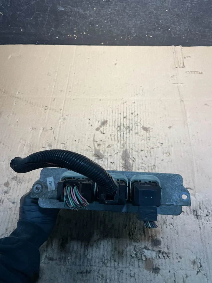 2008  Ford E250 E350 5.4L Van Engine Control ECU Computer Module V2068 DG - Image 2 of 4