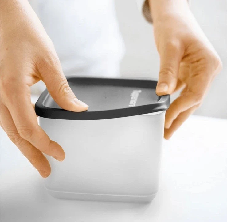 Tupperware Cubix Set (3) 650ml +1L  +1,8L Vorrat Eidgenosse NEU - Bild 2 von 2