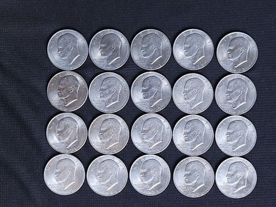 Above Average 1971 Eisenhower Dollars Lot Of 20 (examples in pics)