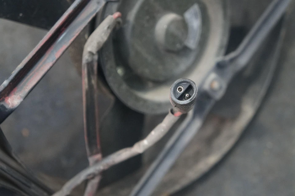 发动机散热器中间冷却器冷却双风扇电机组件宾利涡轮 R 1991 — 第 4/4 张图片