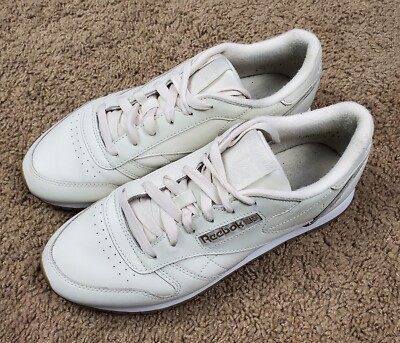 Reebok Classic Shoes Women's 8.5 Beige Leather Sneakers Athletic DV7103
