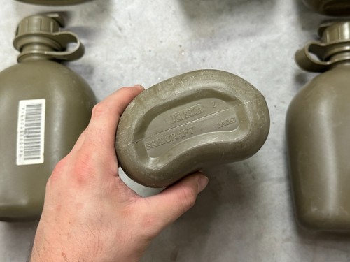 US Military 1 Quart Canteen Hard Plastic OD Green 1QT ALICE Cap Army Field Gear - Picture 8 of 13