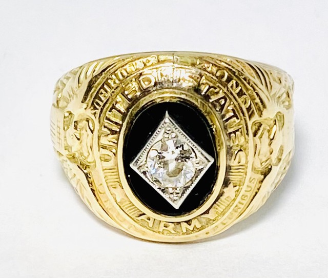signet ring versace