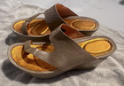 Tsubo Beige Patent Leather Platform Manti Sandal 8.5 — photo 1