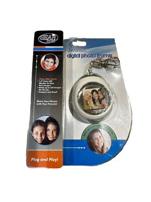 Gear to Go Digital Photo Frame Keychain 1.5'' Color LCD UPC: 021331126993