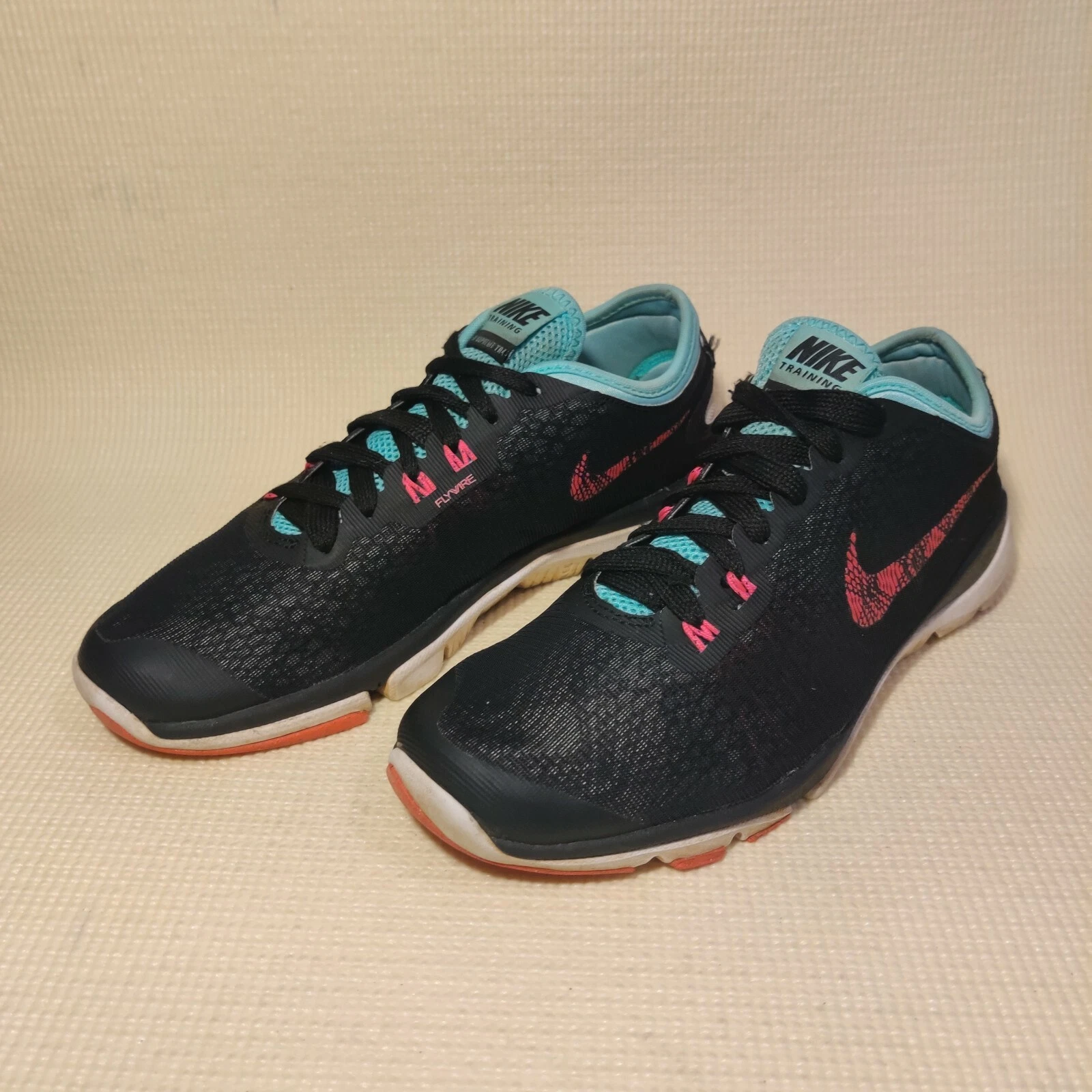 Nike Womens Size 8 Flex Supreme TR 4 Black Athletic Shoes (831571 008) Fly Wire