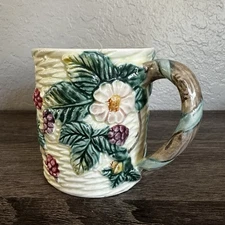 THE HALDON GROUP "BERRY" PORCELAIN MUG BLACKBERRY BASKETWEAVE 1988