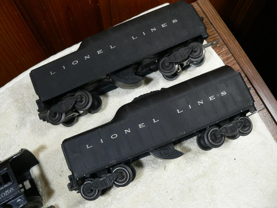 2 LIONEL "HUDSON" 2056  4-6-4 & TENDER  -TESTED 2046 W, Tested - Image 2 of 4