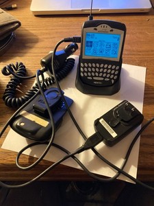 Vintage Y2K Blackberry Cellphone.Works, First version Good battery with Chargers