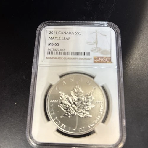 2011 Canada $5 Silver Maple Leaf .9999 NGC MS65
