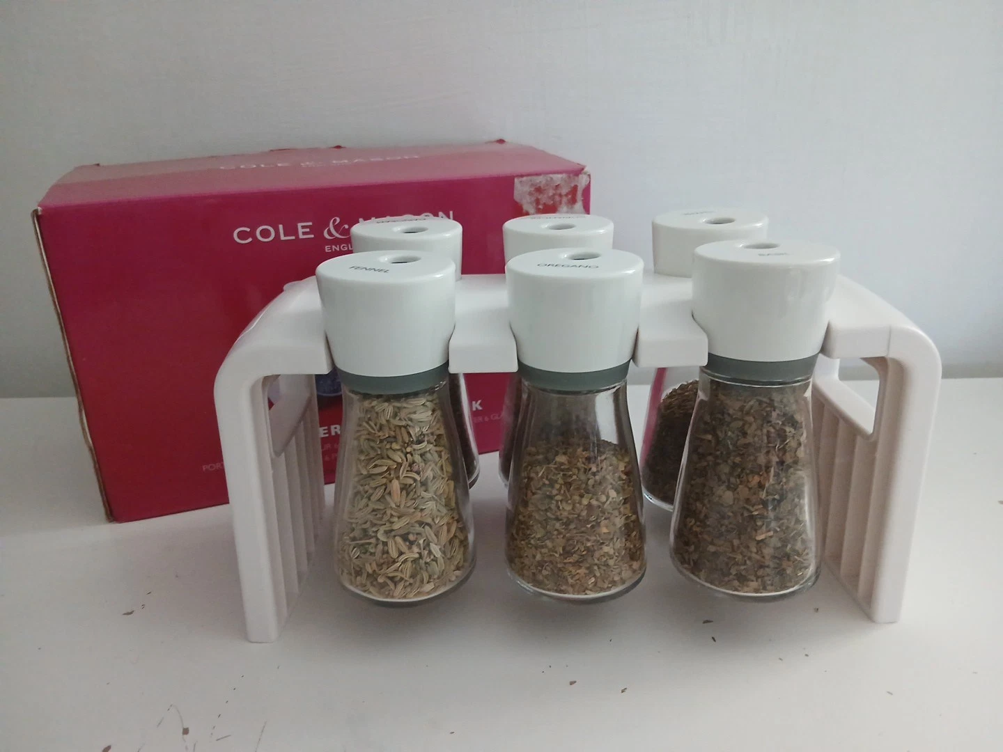 COLE & MASON 6 jar Herb & Spice Rack Ready Filled New Sealed Free Standing