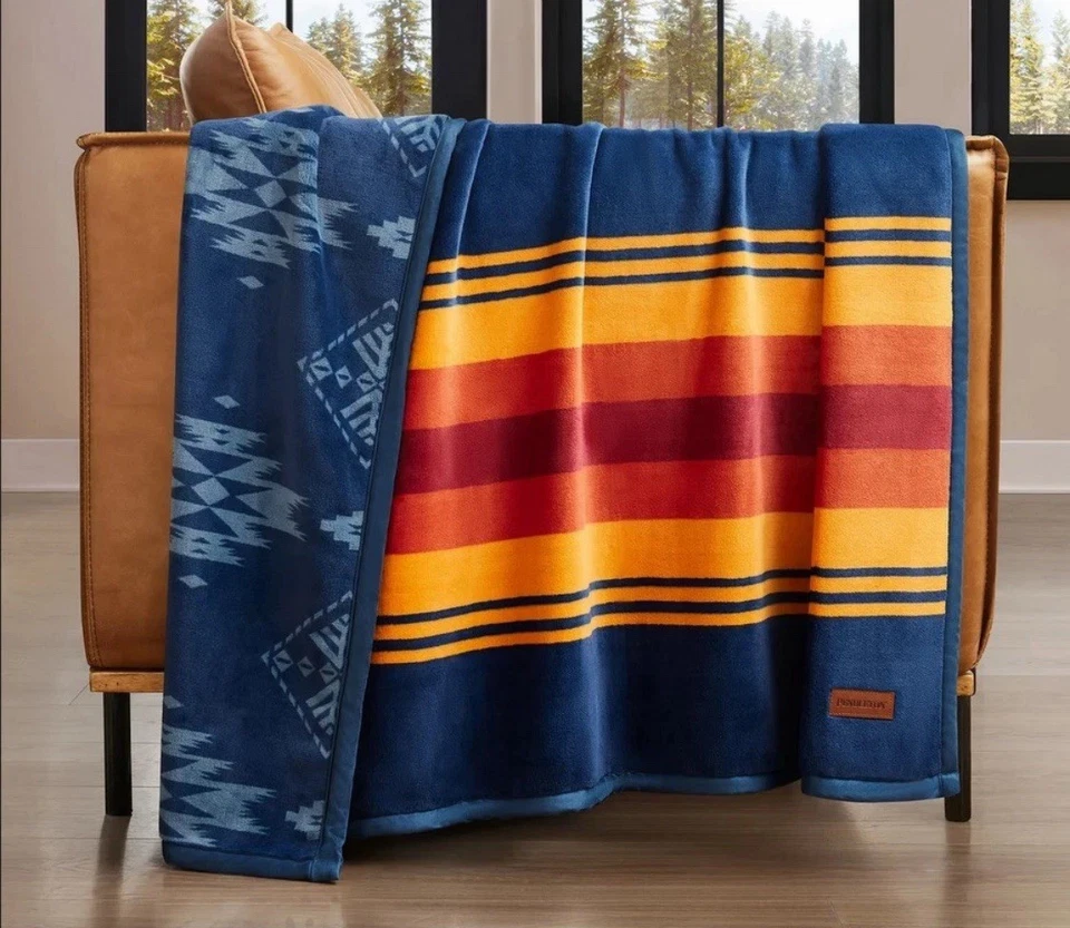 NEW Pendleton Reversible Soft Plush Throw Blanket Polyester 50" x 70" - Image 2 of 4