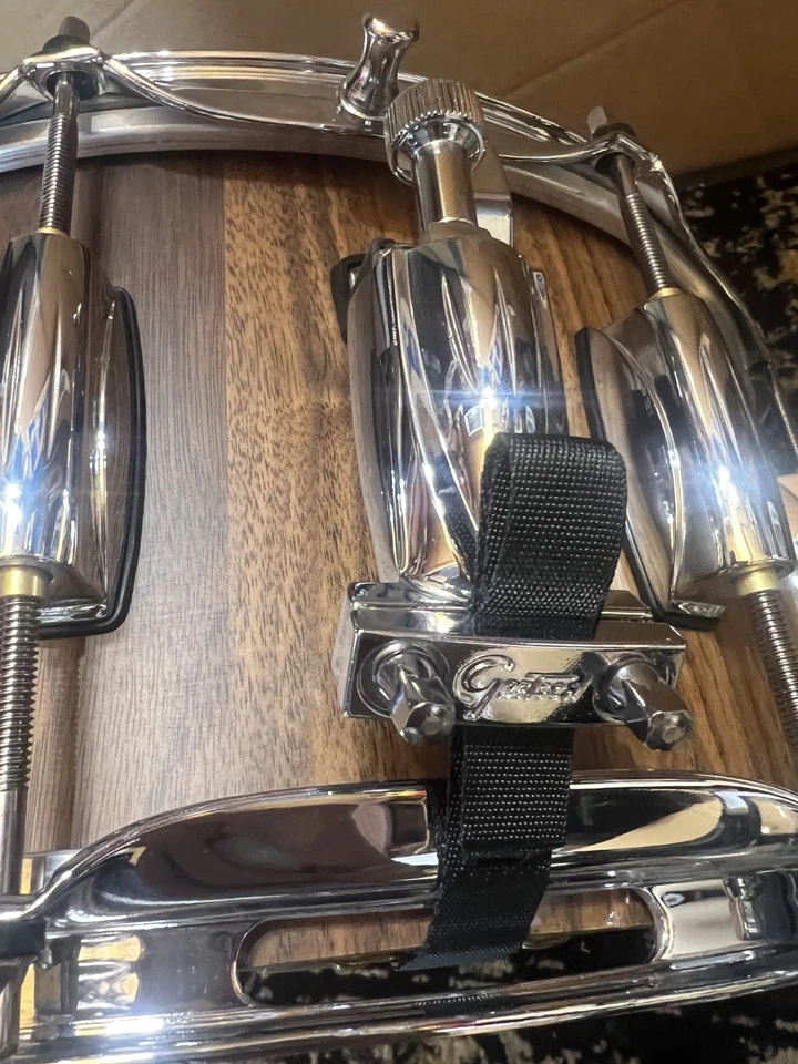 Gretsch 6.5" x 14" Full Range Walnut Stave Snare Drum - Natural - Image 3 of 4