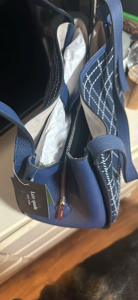 Nuevo con etiquetas $428 Bolso de hombro grande Kate Spade Knott Denim Check Indigo Multi Foto 2 de 3