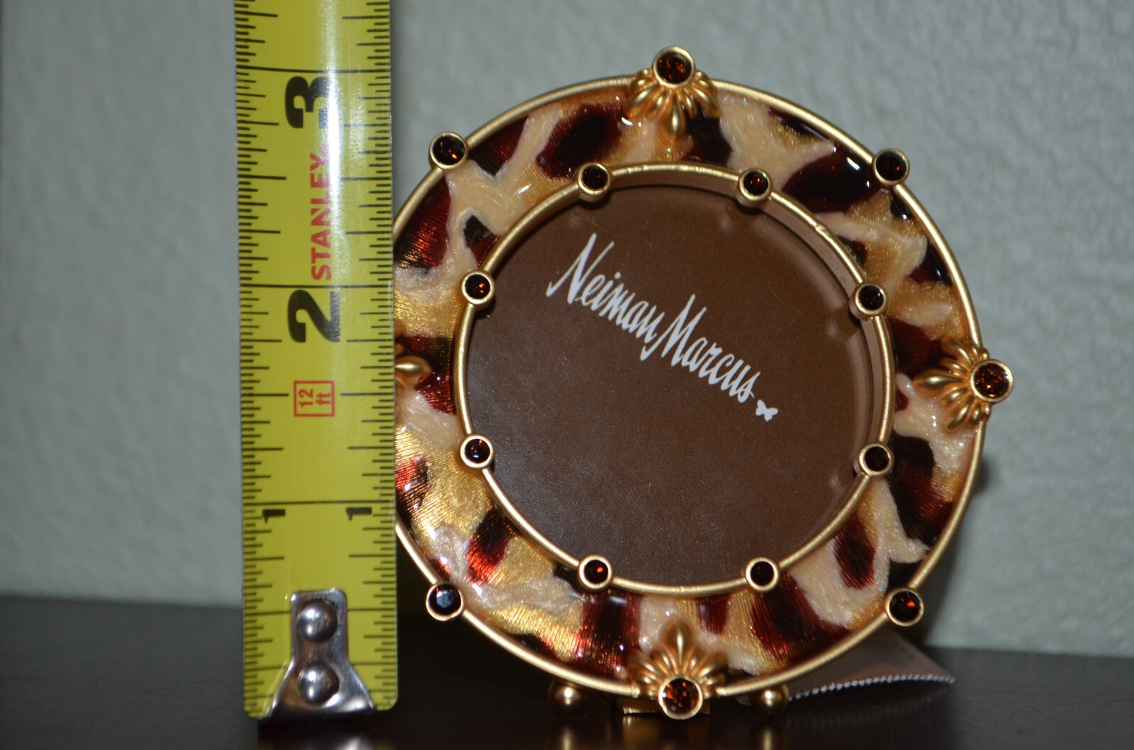 Jay Strongwater Small 2" Round Picture Frame Enamel and Stone Animal