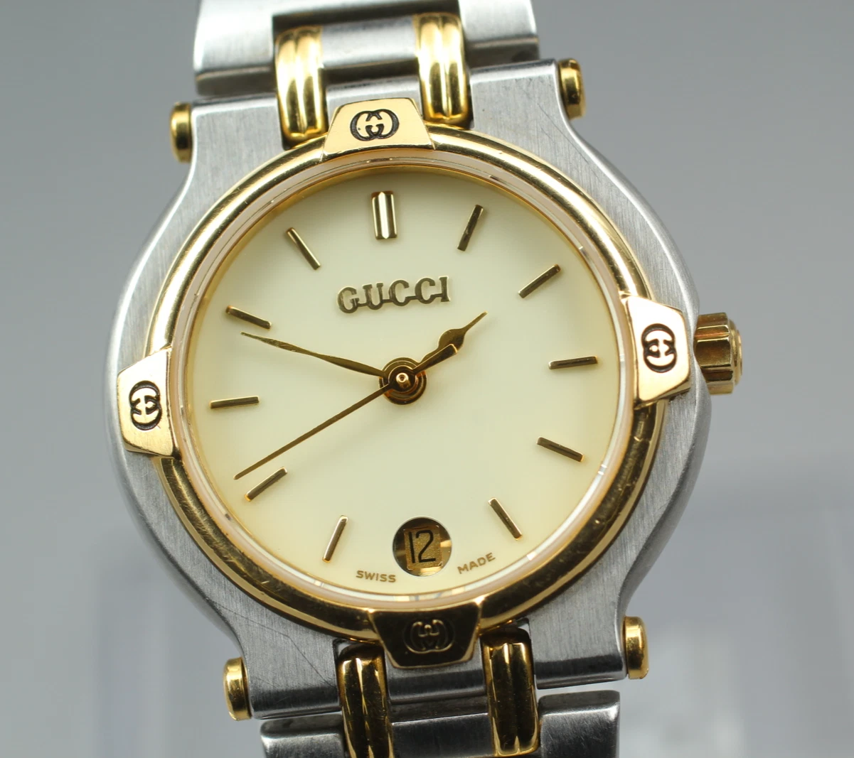 [Presque comme neuve] Montre femme vintage GUCCI 9000L 25mm cadran ivoire quartz du JAPON